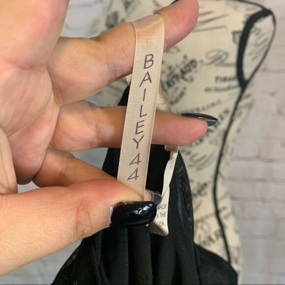 Bailey 44 Black and White Short Sleeve Tiered Sheath Dress Size Small - Picture 7 of 9